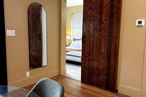 1 camera, ferro/asse da stiro, Wi-Fi gratuito, lenzuola