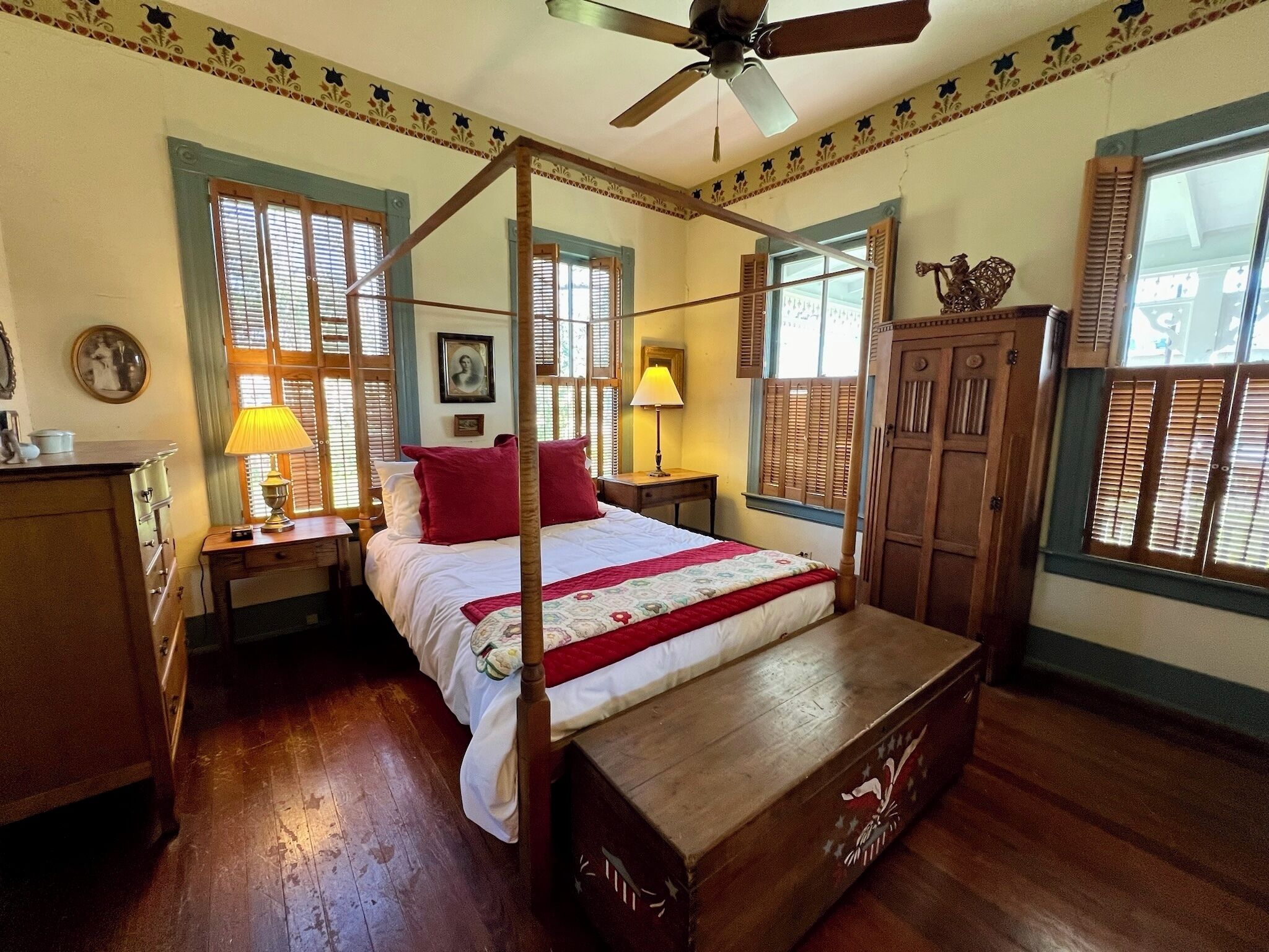 3 chambres, bureau, fer et planche à repasser, Wi-Fi gratuit