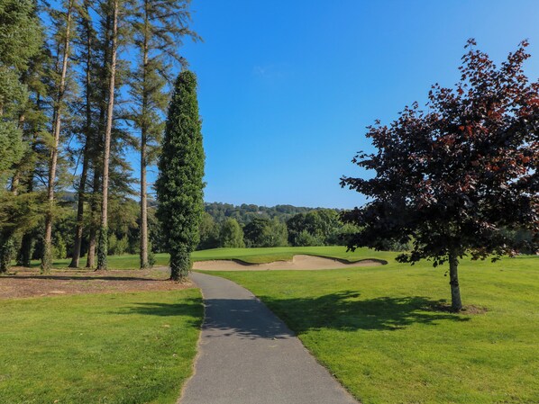 Golf - AN TEACH BAN, pet friendly in Bunclody, County Wexford (Bunclody)