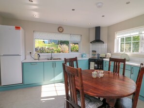 Lavavajillas y utensilios de cocina 