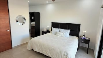 2 bedrooms, iron/ironing board, WiFi (free), bed sheets