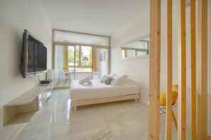 熨斗/熨衣板、免费 WiFi、床单