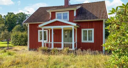 2 bedroom cozy home in Skruv