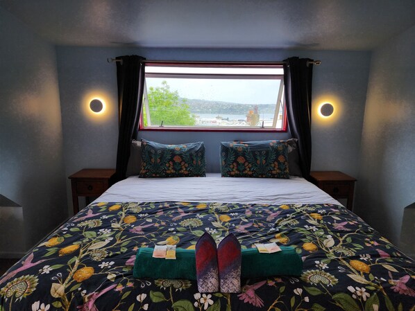 1 bedroom, iron/ironing board, travel cot, free WiFi