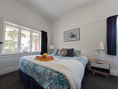 St Clair Stay – Walk to the Surf - 2 bedrooms