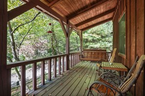 Unclassified image, 4 of 59, button - Hummingbird Lodge at Big Pine Retreat, Indoor Pool (Rockbridge)