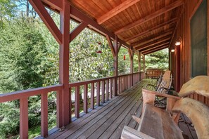 Unclassified image, 2 of 59, button - Hummingbird Lodge at Big Pine Retreat, Indoor Pool (Rockbridge)