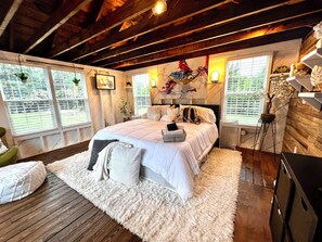 Cabaña de diseñador | Decoración personalizada, muebles diferentes y wifi gratis 