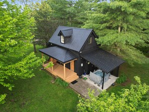 Exterior - Love Shack Cabin | Hocking Hills (McArthur)