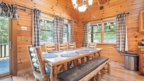 Dining - Grizzly Ridge | Hocking Hills, Pool, Hot Tub (Logan)
