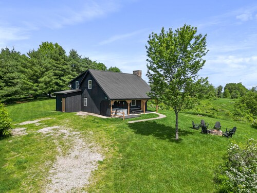 Hilltop Hideaway | Hocking Hills, 16 Acres