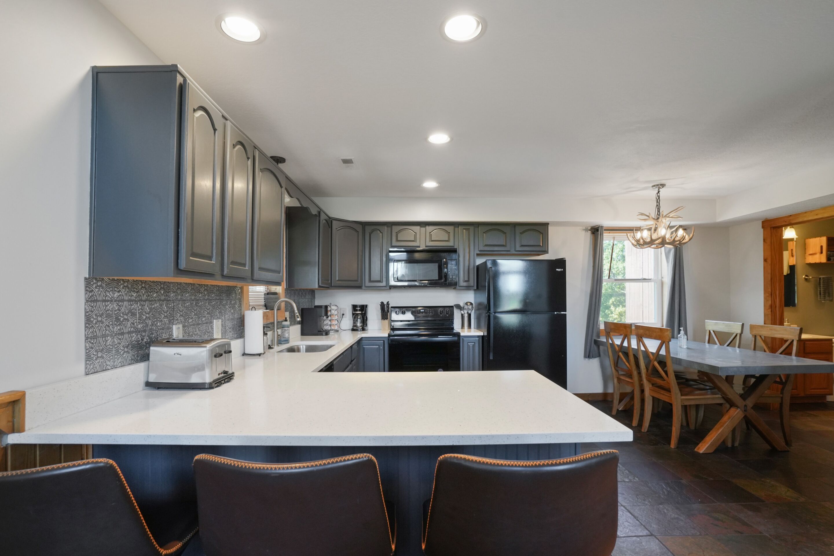 Coffee/tea maker, microwave, oven, dishwasher