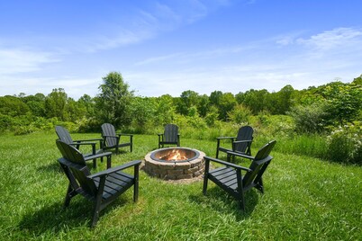 Hilltop Hideaway | Hocking Hills, 16 Acres