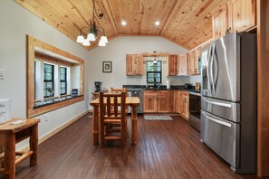 Fridge, microwave, oven, stovetop - Ridge Point Cabin | Heart of Hocking Hills (Rockbridge)