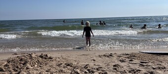 Urban Queen Apartment at The Victorian, Indoor Fireplace + Washer/Dryer