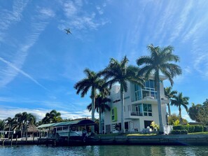 Exterior - Exclusive 5-Level Waterfront Solstice House on Sarasota Bay (Sarasota)