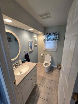 Jetted bath, hair dryer, towels, soap
