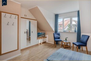 2 多间卧室、办公桌、熨斗/熨衣板、WiFi