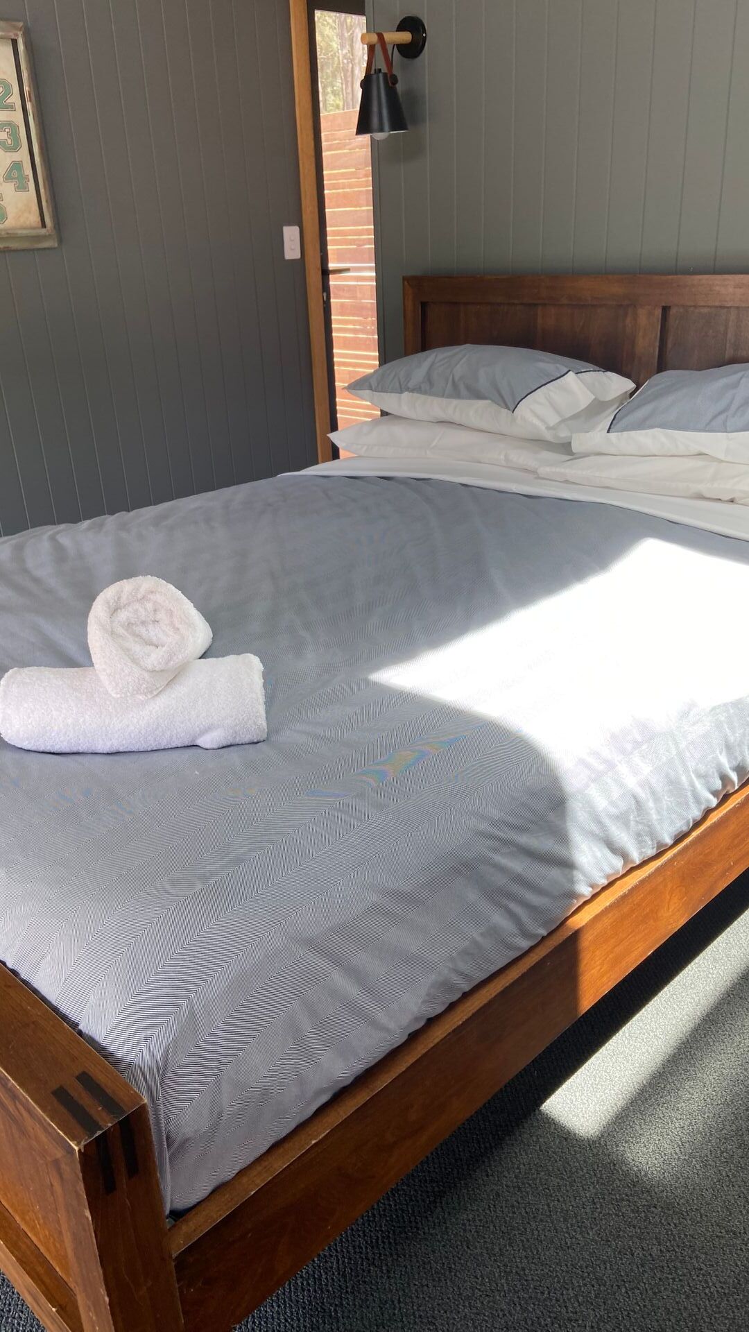 4 bedrooms, iron/ironing board, free WiFi