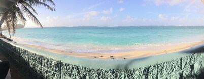 Luxury BEACHFRONT North Shore Vacation Home