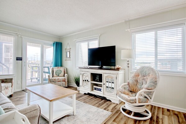 Smart TV, DVD player, books