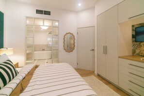 2 chambres, fer et planche à repasser, lit parapluie, Wi-Fi gratuit