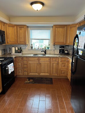 調理器具と食器、香辛料、ロブスター / カニ用鍋