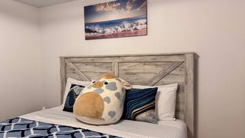 4 bedrooms, iron/ironing board, travel crib, free WiFi