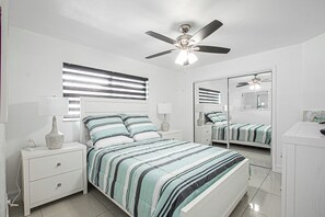 5 habitaciones, tabla de planchar con plancha, wifi y ropa de cama