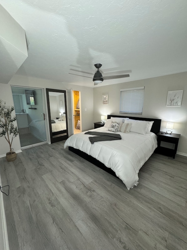 2 makuuhuonetta, silitysrauta/-lauta, Wi-Fi, vuodevaatteet