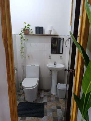 Standard Room, Multiple Beds, Sea View, Sea Facing | Bathroom | Shower, free toiletries, towels, soap - HELMINA'S VILLAS (General Luna)