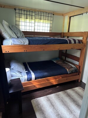 2 habitaciones, wifi gratis y ropa de cama