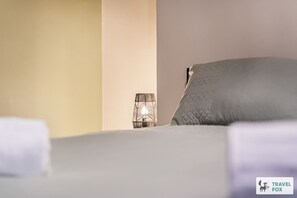 Free WiFi, bed sheets