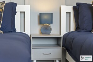 WiFi, bed sheets