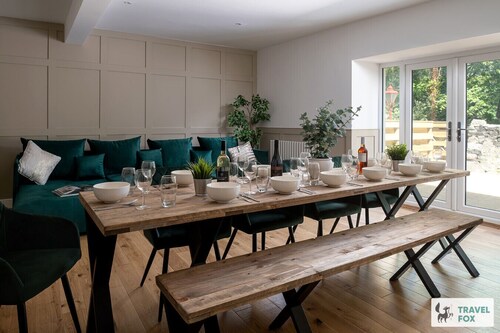 Orchard Cottage and Hot Tubs