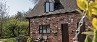 Charlie's Cottage - Alton Towers