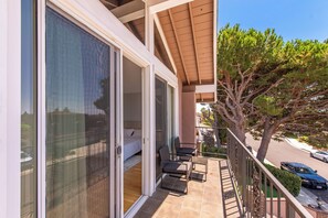 Terrace/patio - Ladera Luxe Getaway (Los Angeles)