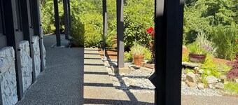 Rural suite with spectacular, sunrise and agricultural views. Pet Friendly!