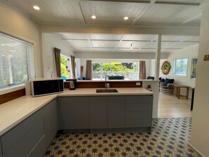 Interior - Oneroa Village Oasis | Stay Waiheke (Waiheke Island)