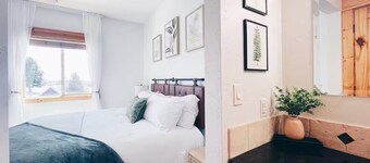 Ponderosa Paradise - NEW w/ King Bed! Pets OKAY