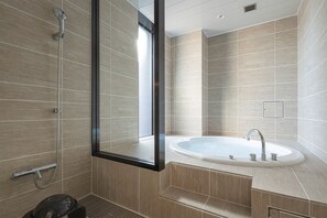 Zimmer, Nichtraucher (check-in is not available after 10PM) | Badezimmer
