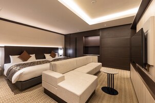 Habitación, no fumadores (check-in is not available after 10PM) | Wifi gratis y ropa de cama