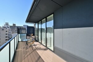 Habitación, no fumadores (check-in is not available after 10PM) | Terraza o patio