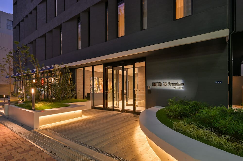 HOTEL R9 Premium Ichikawaekimae