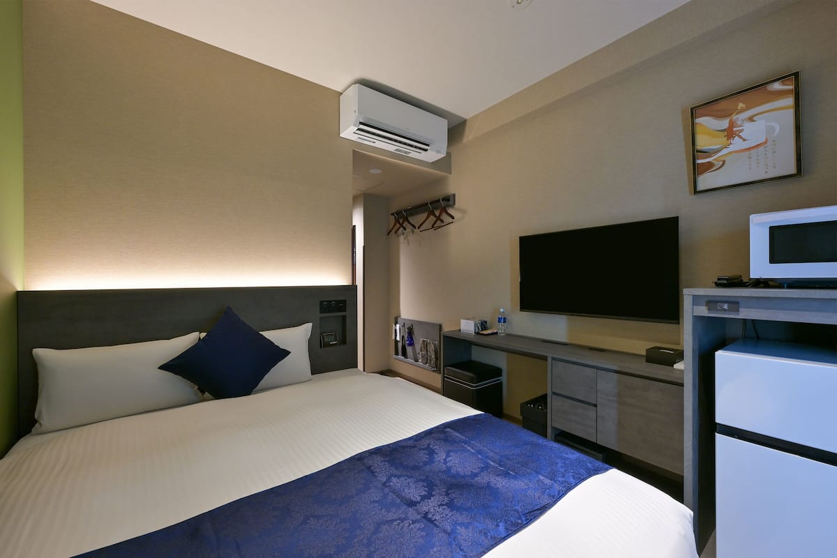 Economy Double Room, Non Smoking (check-in is not available after 10PM)