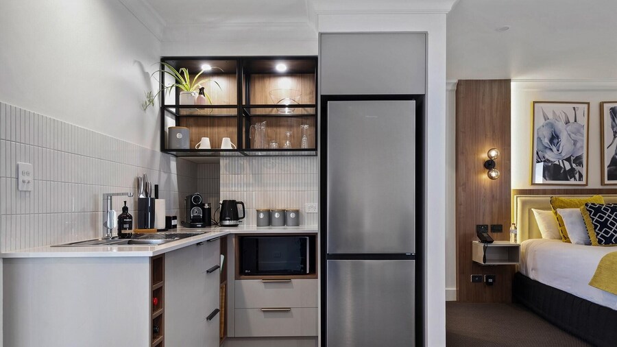 Bluegum Dubbo by Travellers