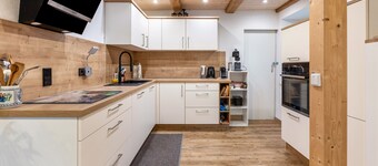 Apartment 'Ferienwohnung Haas' with Private Terrace and Wi-Fi