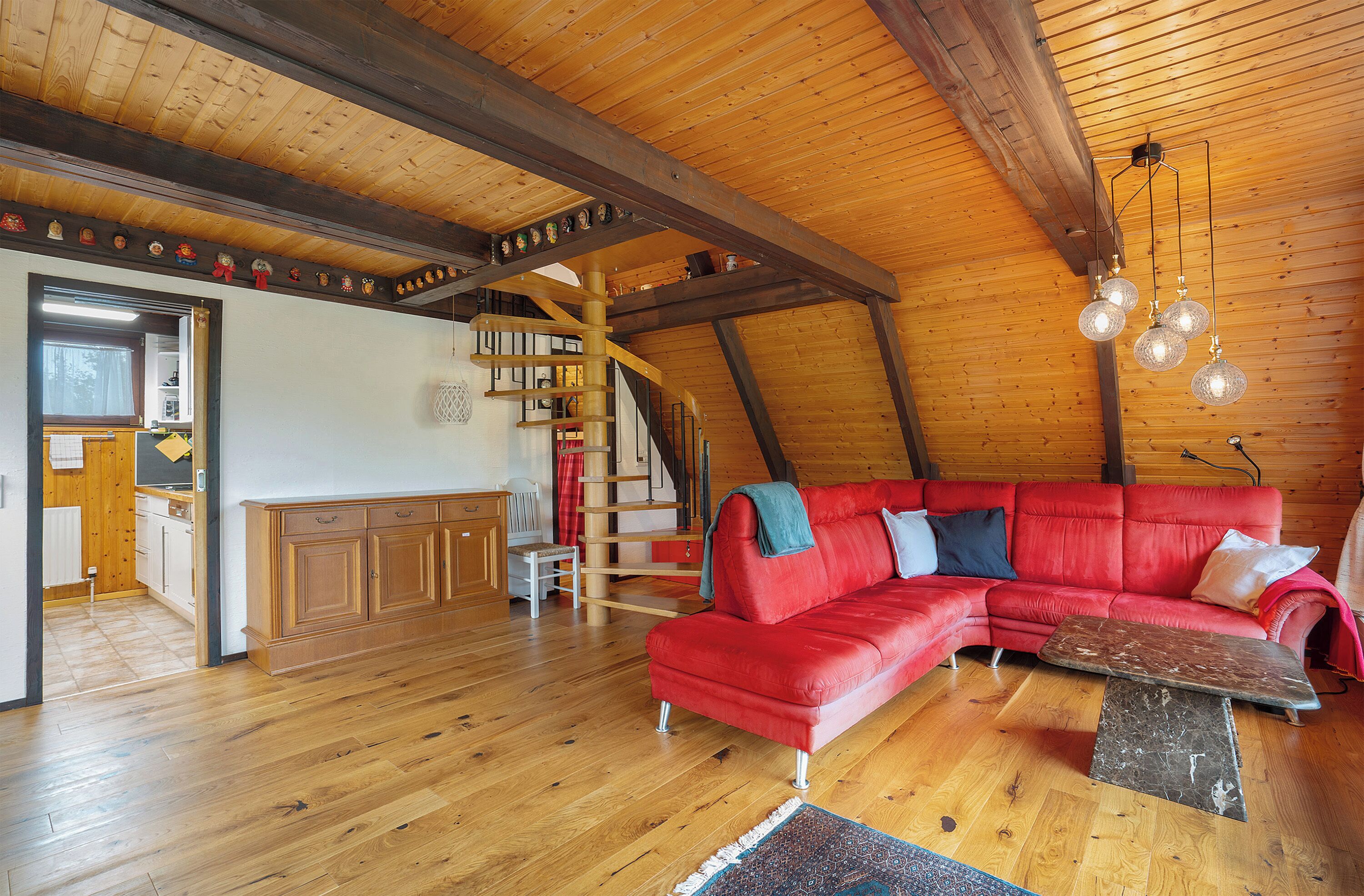 Televisie, een tafeltennistafel en een stereo