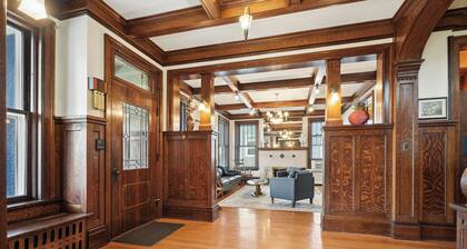 Spacious 7-bedroom house- unique history, modern comforts and incredible views