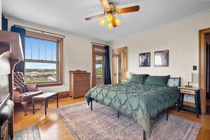 7 bedrooms, iron/ironing board, WiFi, bed sheets